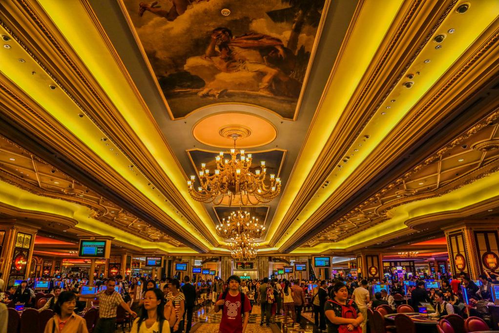Advantages of Online Gambling in Comparison to Traditional Gambling